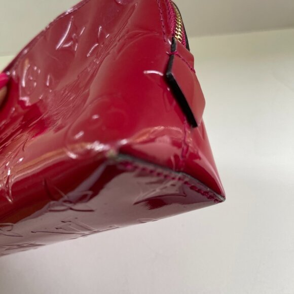 Louis Vuitton Vernis Red Makeup Pouch - Picture 6 of 11